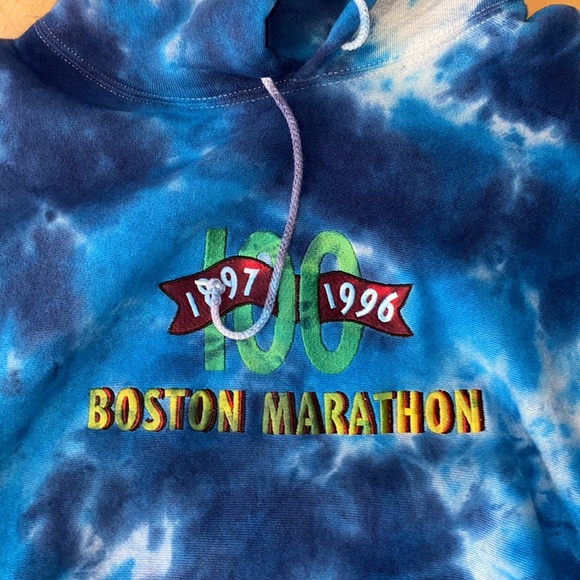 Vintage Rework Sweatshirt - Picture 2 of 3